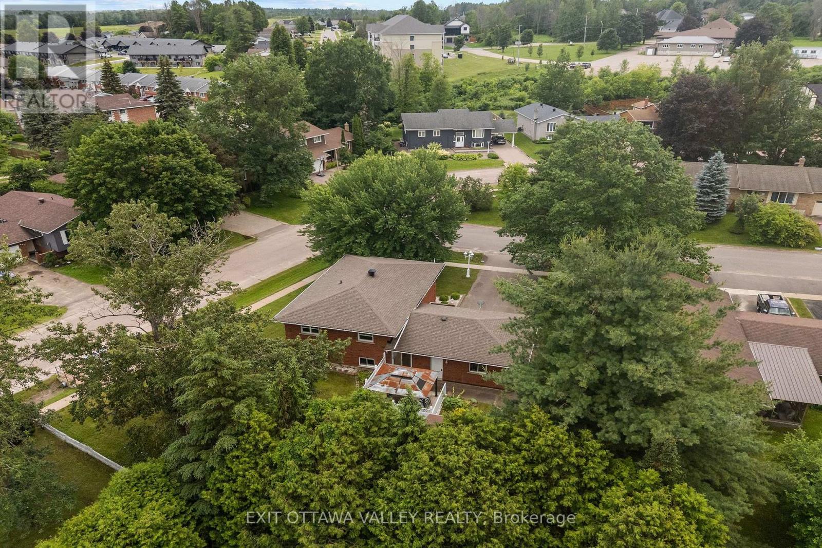 599 Hillside Avenue, Pembroke, Ontario K8A 8G4 - Photo 38 - X13481964