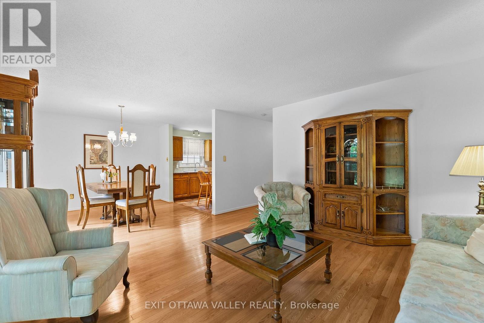 599 Hillside Avenue, Pembroke, Ontario K8A 8G4 - Photo 7 - X13481964