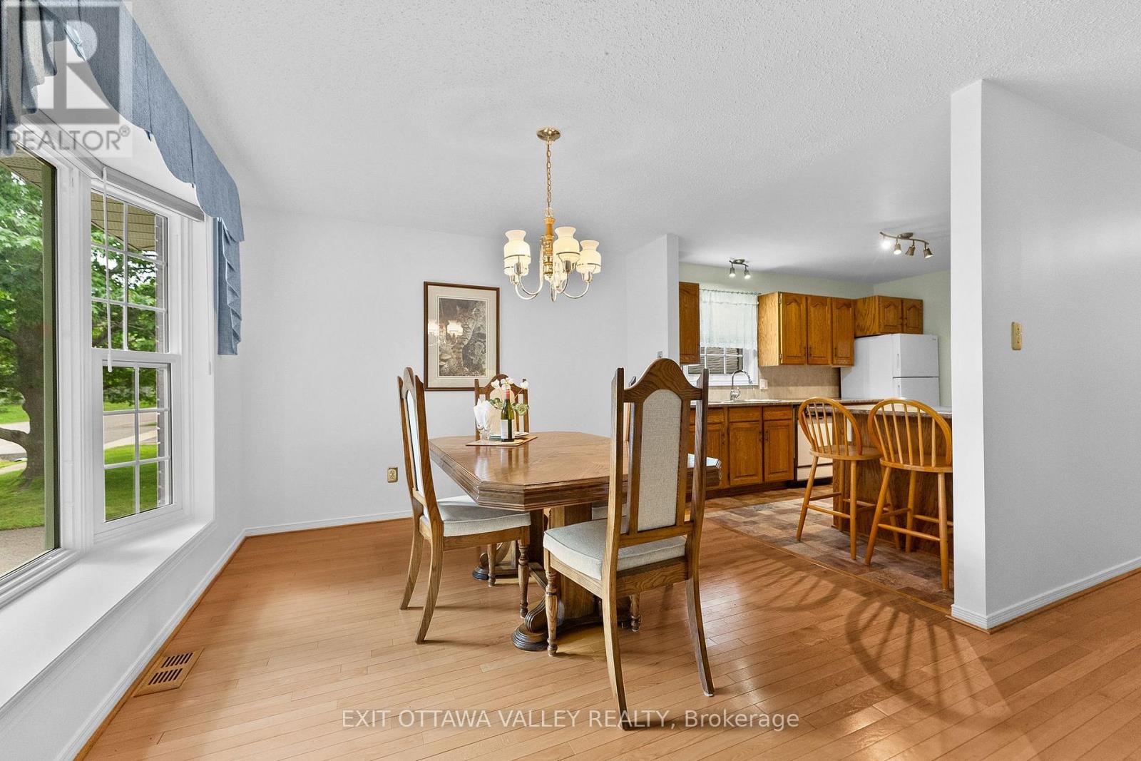 599 Hillside Avenue, Pembroke, Ontario K8A 8G4 - Photo 9 - X13481964
