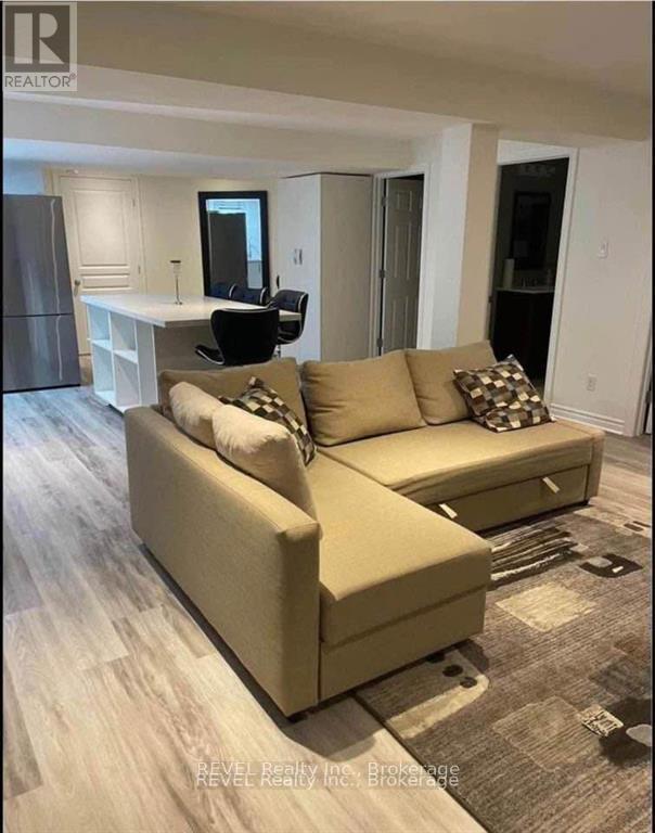 BASEMNT - 140 SUMNER CRESCENT, Grimsby, Ontario