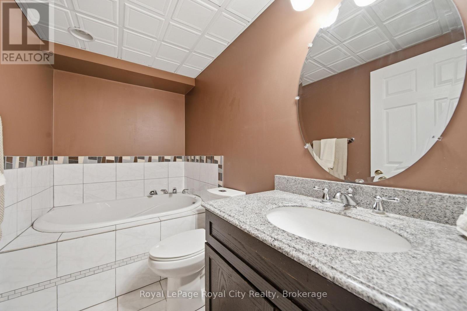 14 Hewitt Street, Blandford-Blenheim, Ontario  N0J 1B0 - Photo 32 - X13481960