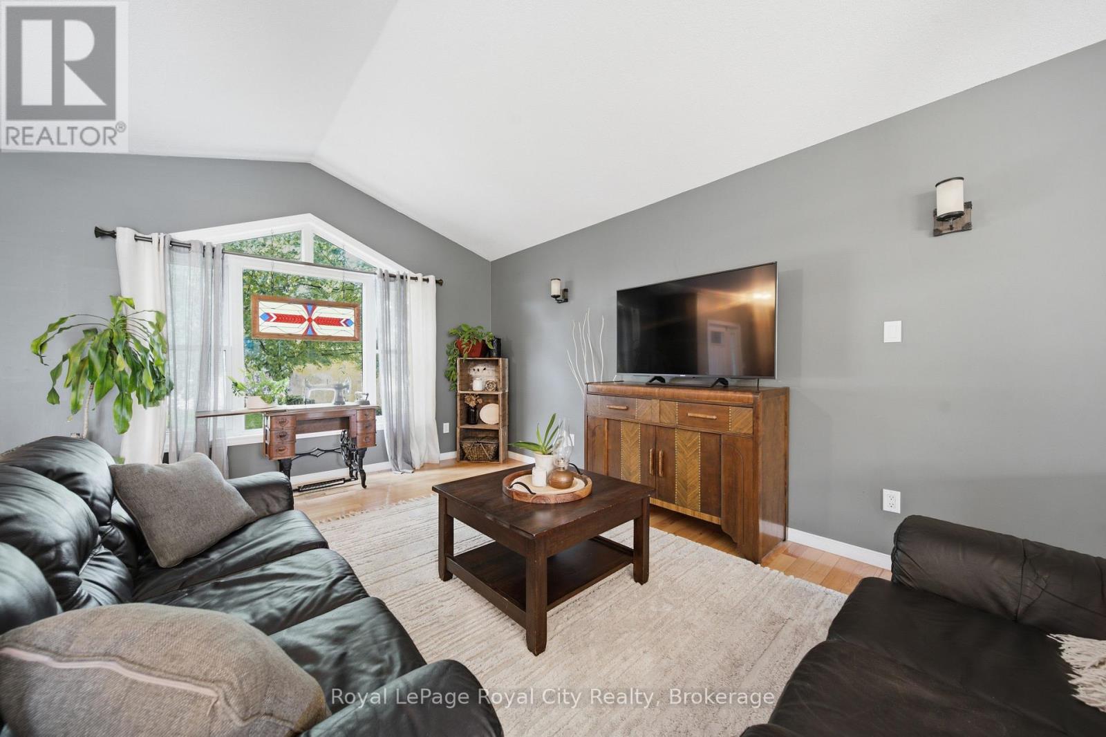 14 Hewitt Street, Blandford-Blenheim, Ontario  N0J 1B0 - Photo 8 - X13481960