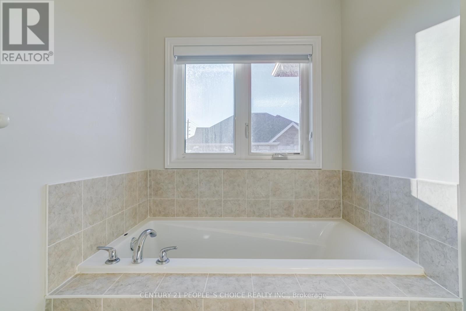 118 Finegan Circle, Brampton, Ontario  L7A 4Z9 - Photo 21 - W13470192