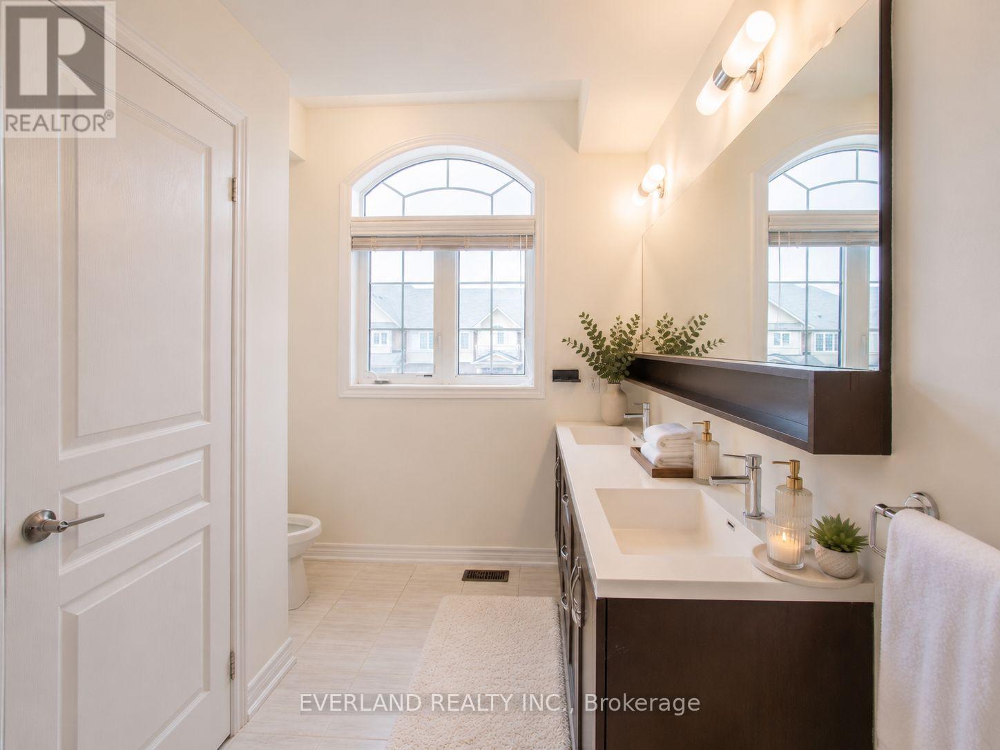372 Threshing Mill Boulevard, Oakville, Ontario  L6H 0P6 - Photo 11 - W13481744