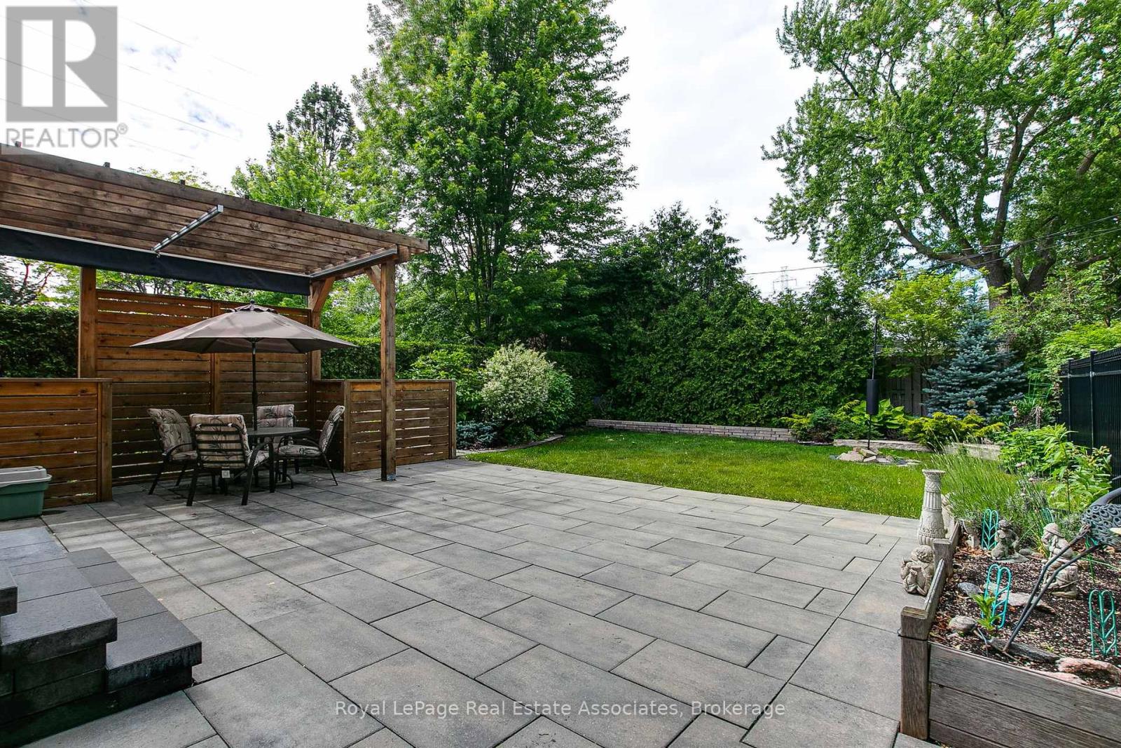 32 Jopling Avenue N, Toronto, Ontario  M9B 4E7 - Photo 44 - W13481948
