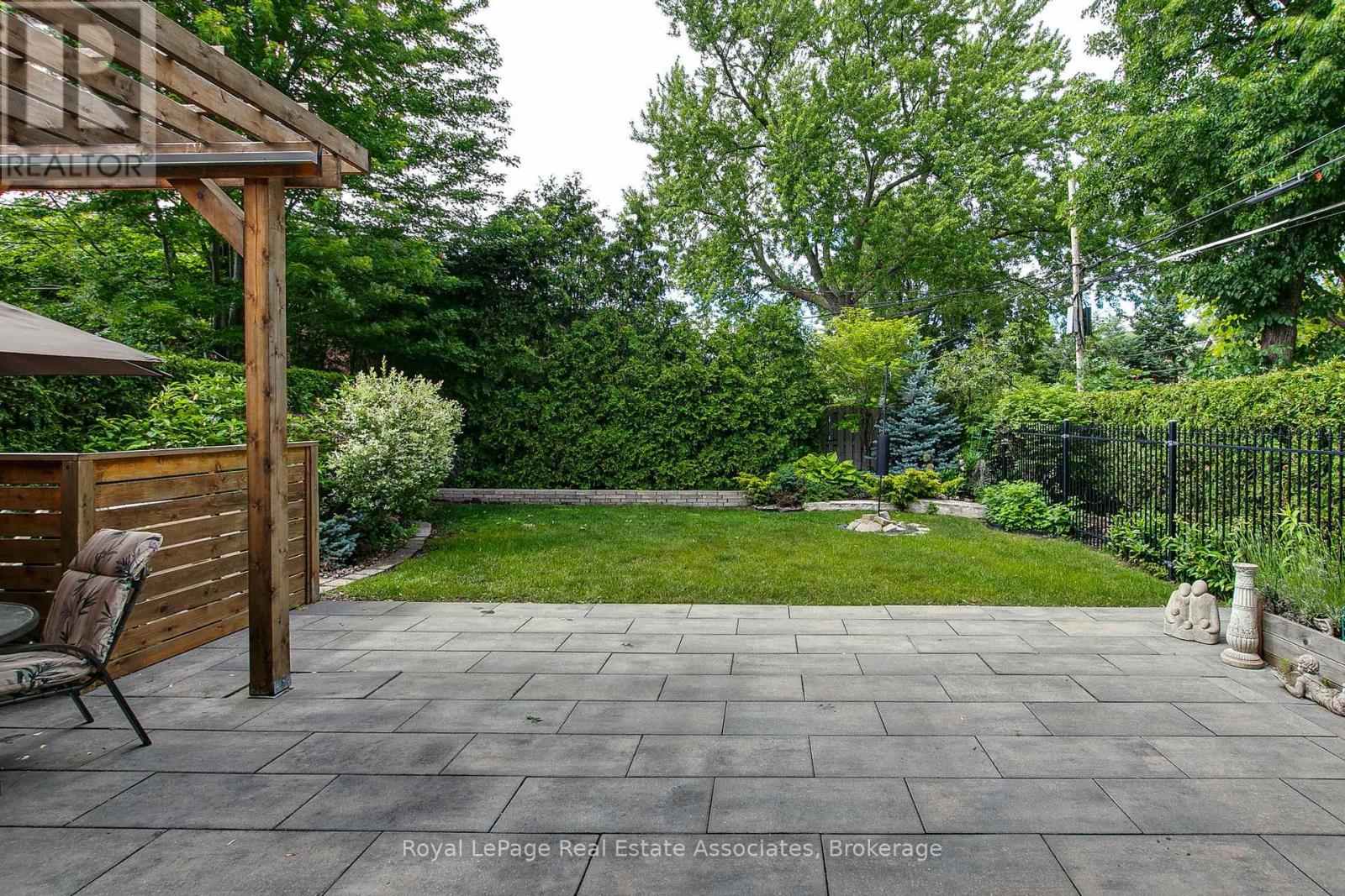 32 Jopling Avenue N, Toronto, Ontario  M9B 4E7 - Photo 45 - W13481948
