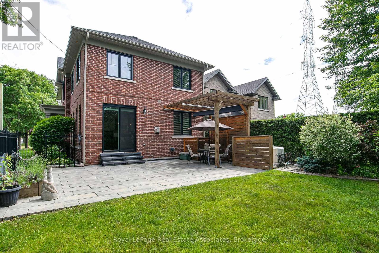 32 Jopling Avenue N, Toronto, Ontario  M9B 4E7 - Photo 46 - W13481948