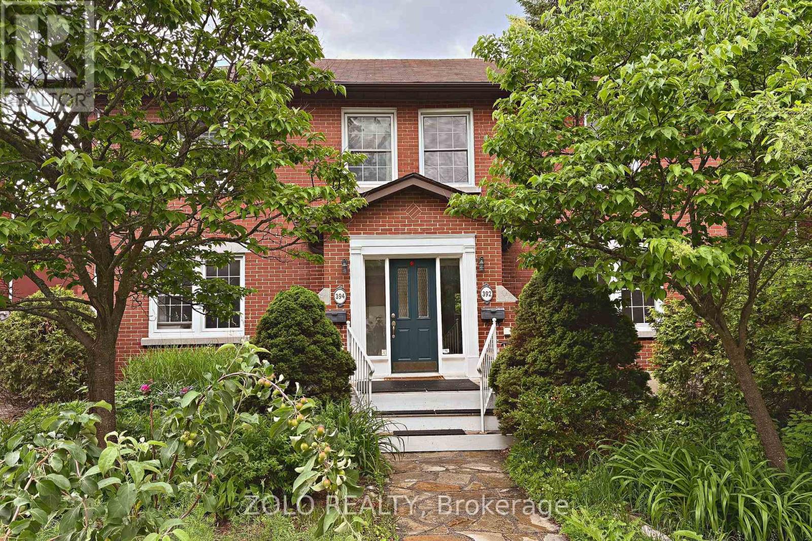 392 PICCADILLY AVENUE, Ottawa, Ontario