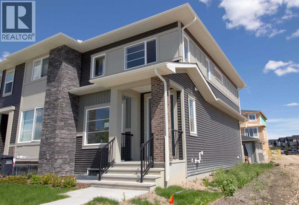 302 Sundown Road, Cochrane, Alberta