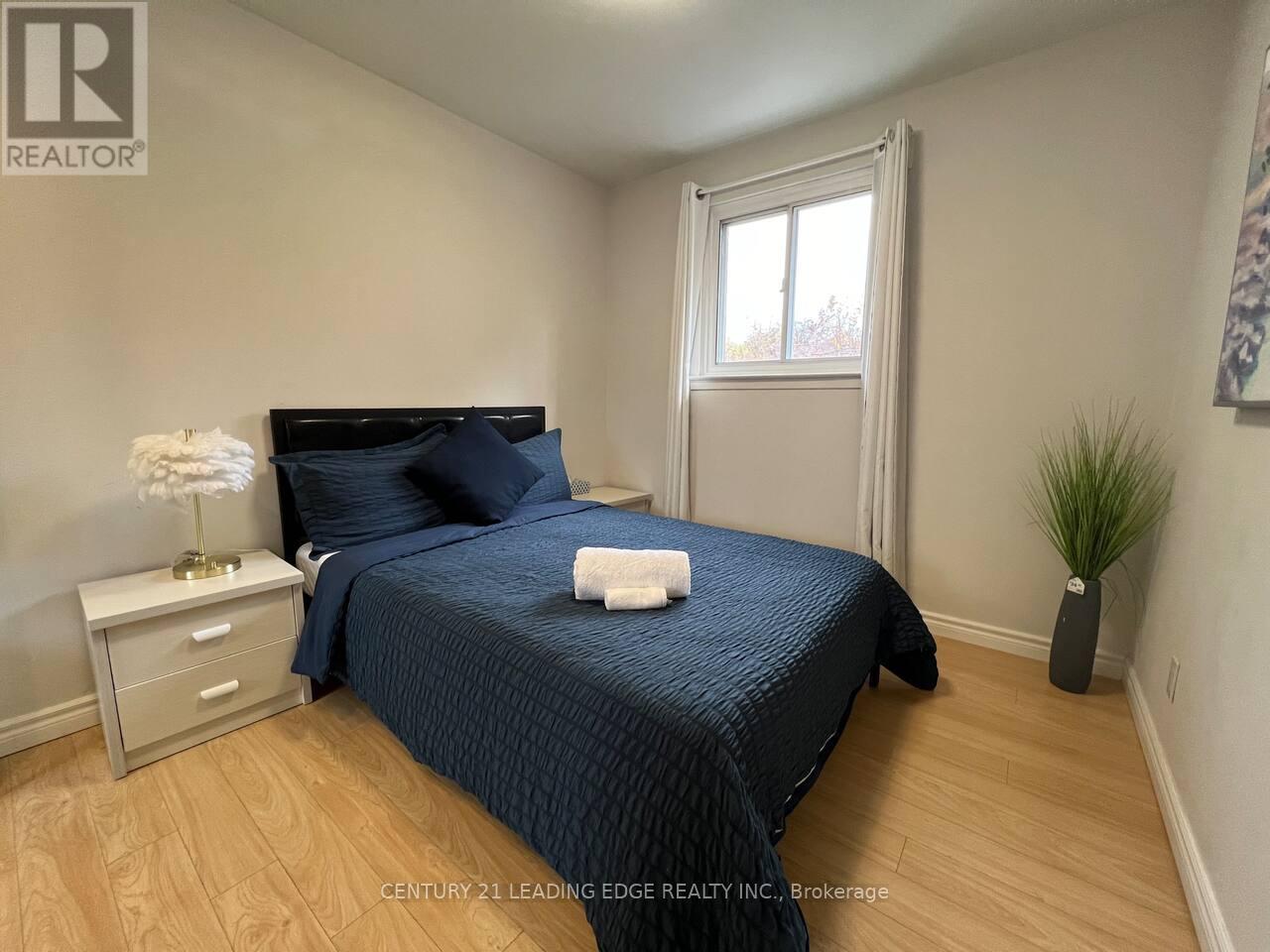 48 Houston Crescent, Toronto, Ontario  M2J 3H8 - Photo 5 - C13481666