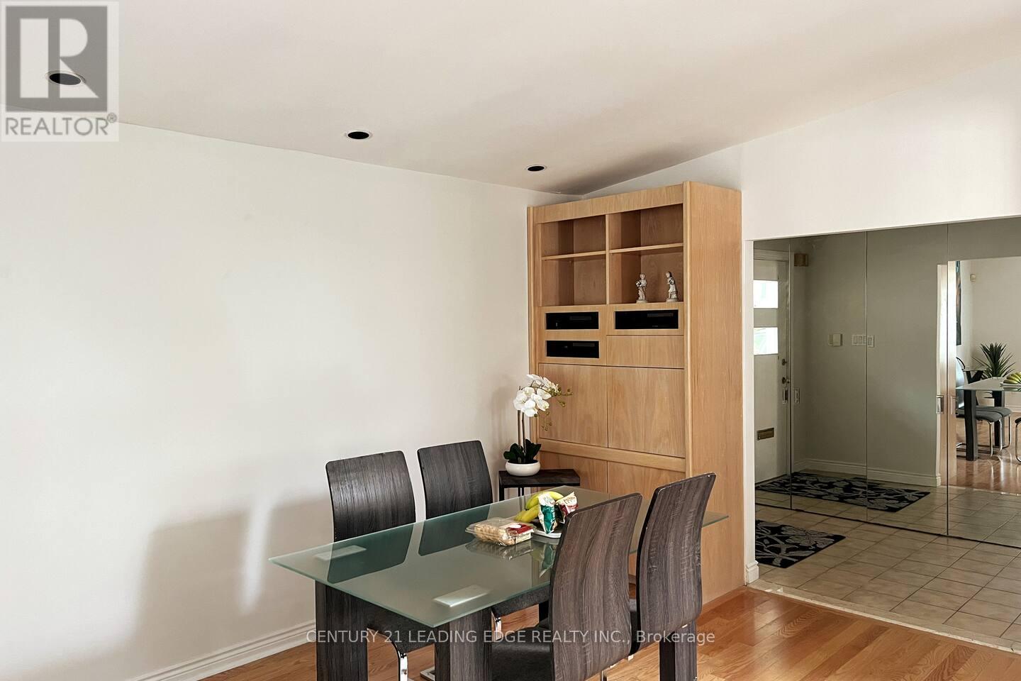 48 Houston Crescent, Toronto, Ontario  M2J 3H8 - Photo 2 - C13481666