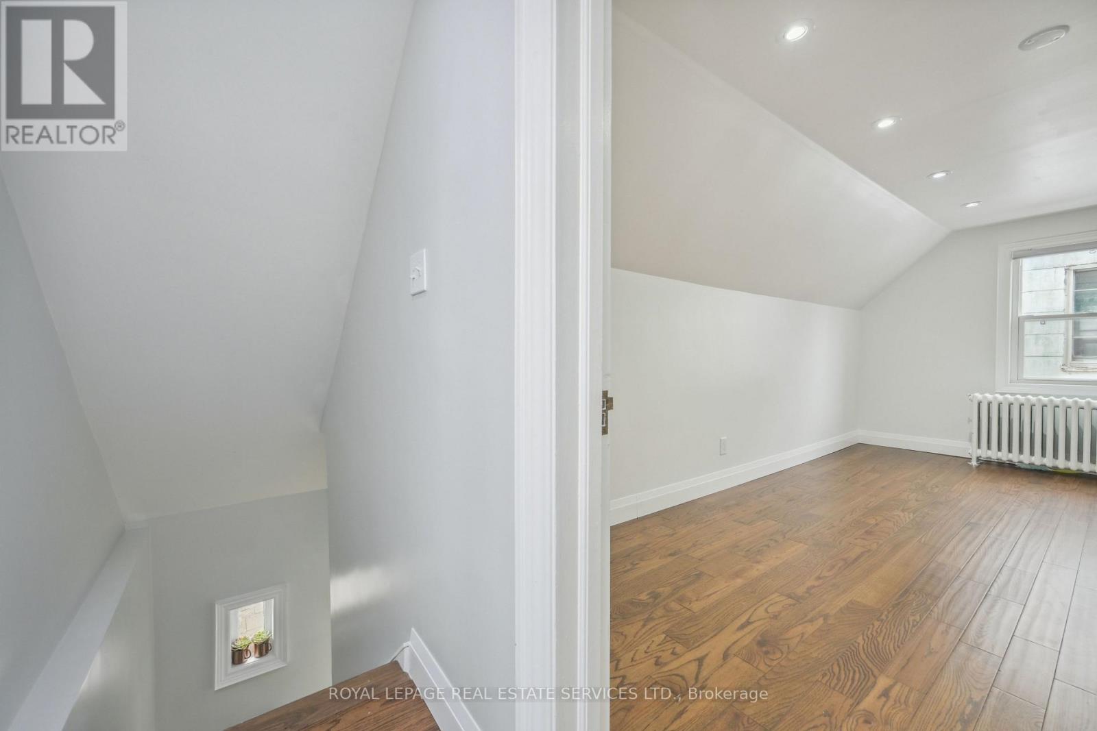 21 Holbrooke Avenue, Toronto, Ontario  M8Y 3B1 - Photo 16 - W13481996