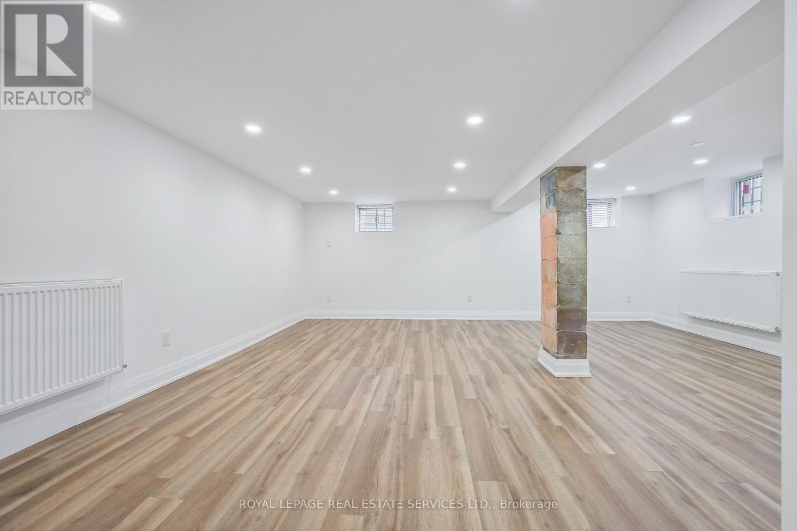 21 Holbrooke Avenue, Toronto, Ontario  M8Y 3B1 - Photo 22 - W13481996