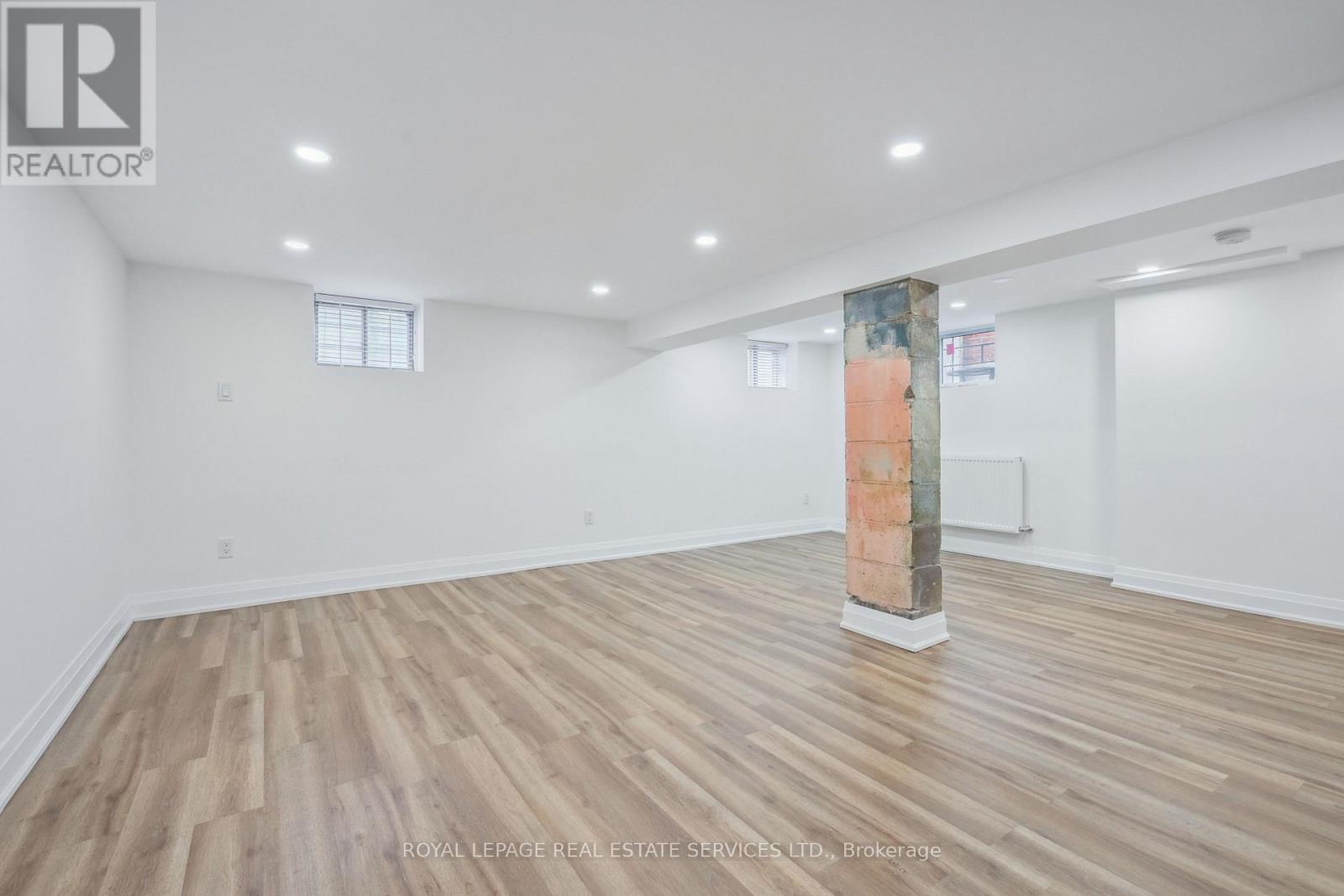 21 Holbrooke Avenue, Toronto, Ontario  M8Y 3B1 - Photo 23 - W13481996
