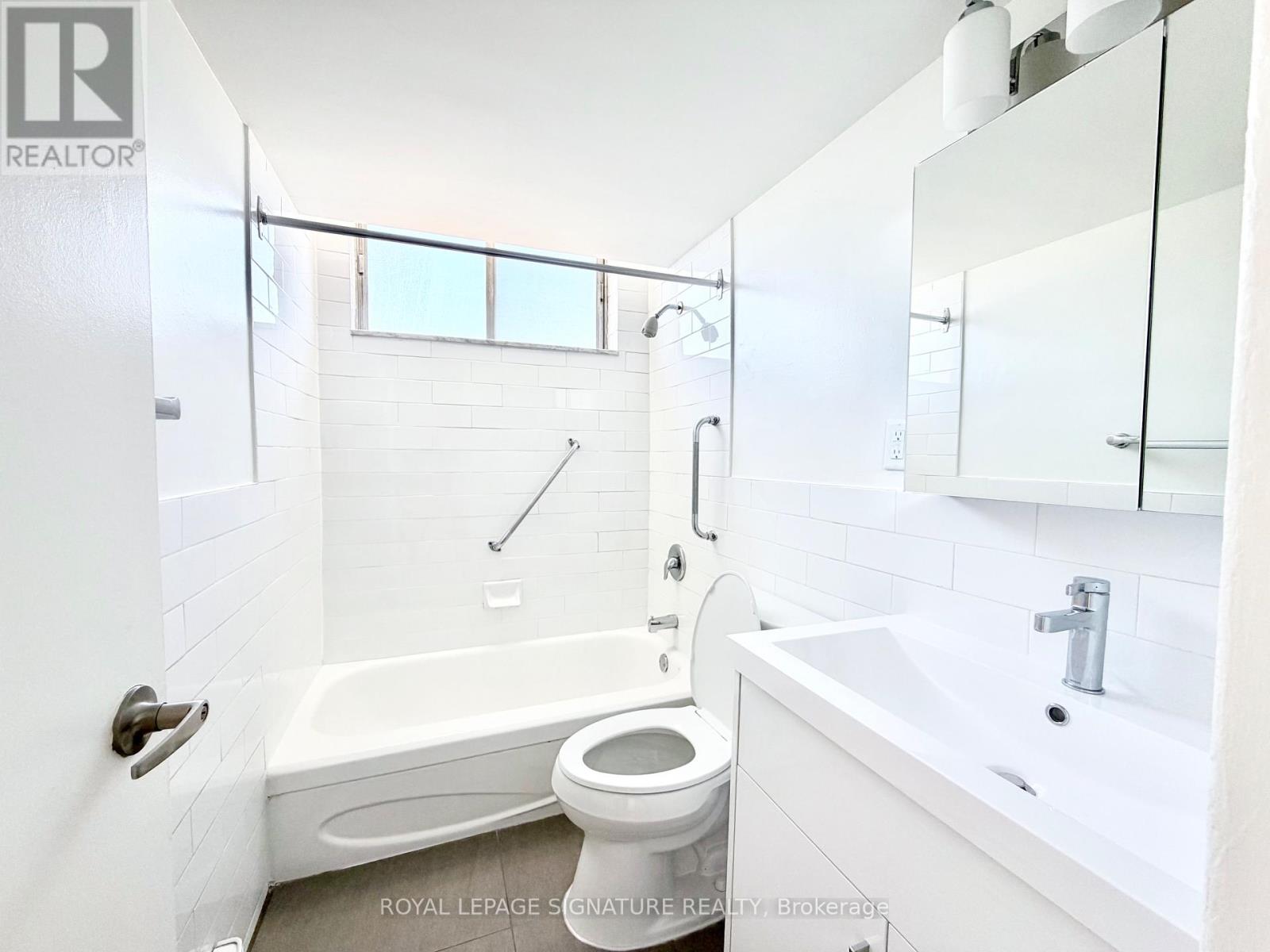 804 - 525 Eglinton Avenue E, Toronto, Ontario  M4P 1N5 - Photo 14 - C13481268