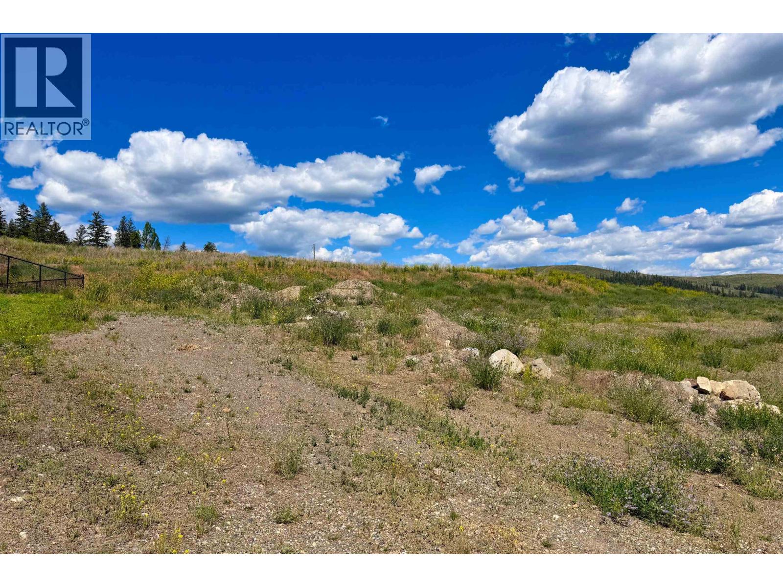 2516 Gopher Drive, Williams Lake, British Columbia  V2G 5H3 - Photo 2 - R3139193