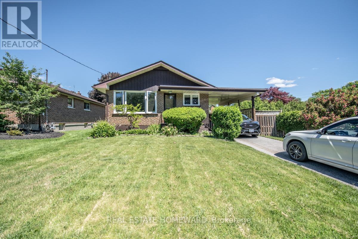 4 Sunicrest Boulevard, Clarington, Ontario  L1C 2G7 - Photo 2 - E13482046