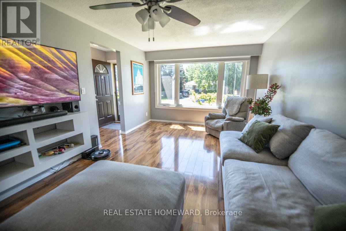 4 Sunicrest Boulevard, Clarington, Ontario  L1C 2G7 - Photo 6 - E13482046
