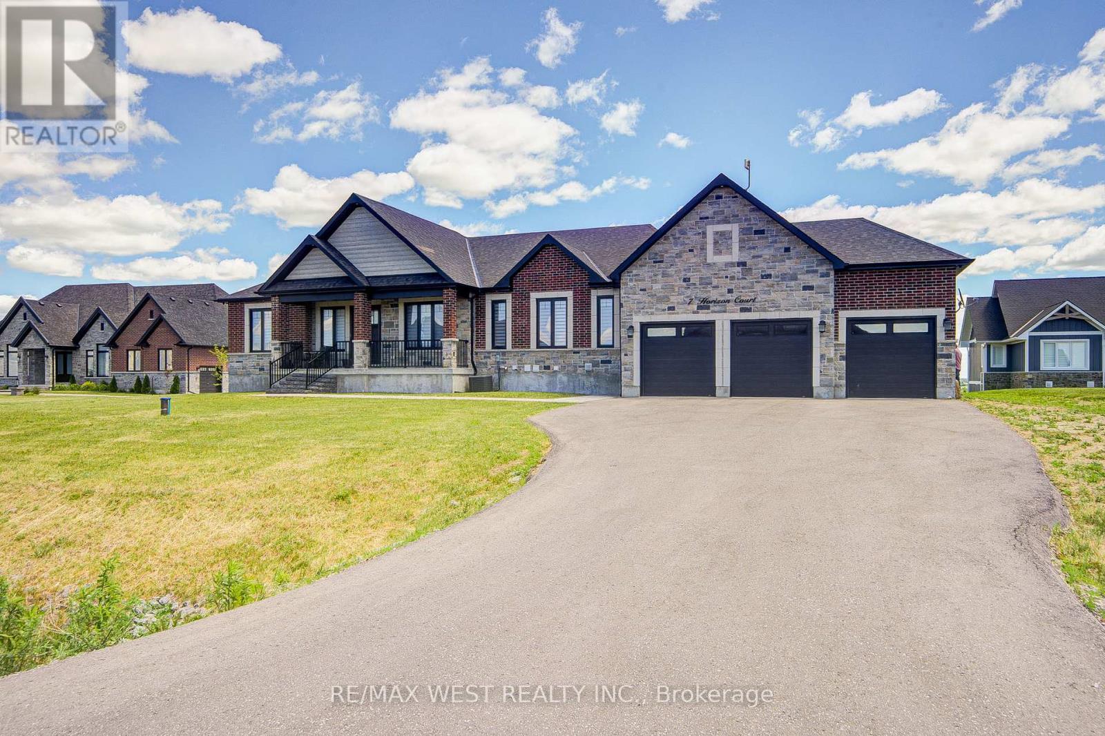 7 HORIZON COURT, Kawartha Lakes, Ontario