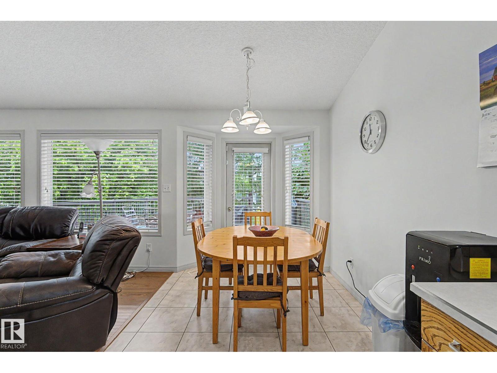 6 Chancery Wy, Sherwood Park, Alberta  T8H 1Y3 - Photo 4 - E4495286