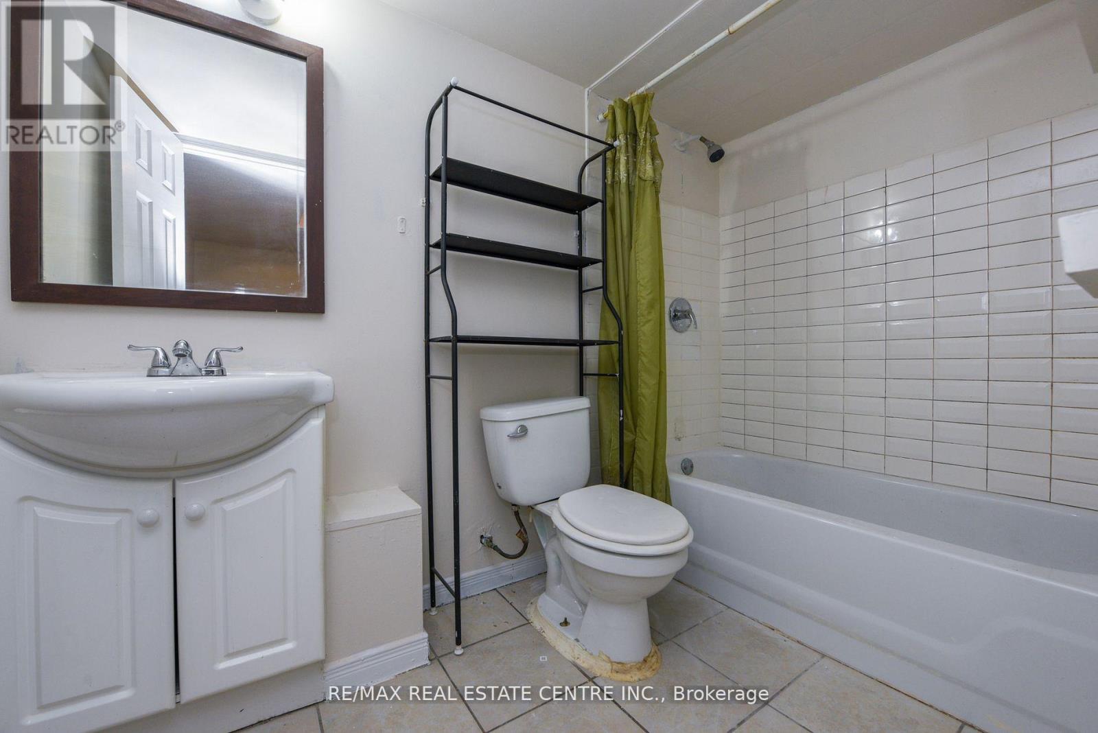 5989 Sidmouth Street, Mississauga, Ontario  L5V 2Z5 - Photo 33 - W13482034
