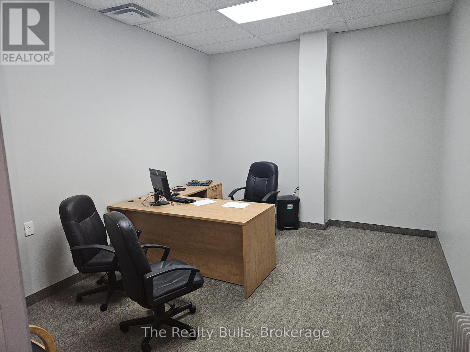 1051 Upper James Street, Hamilton, Ontario L9C 3A6 - Photo 14 - X12676894