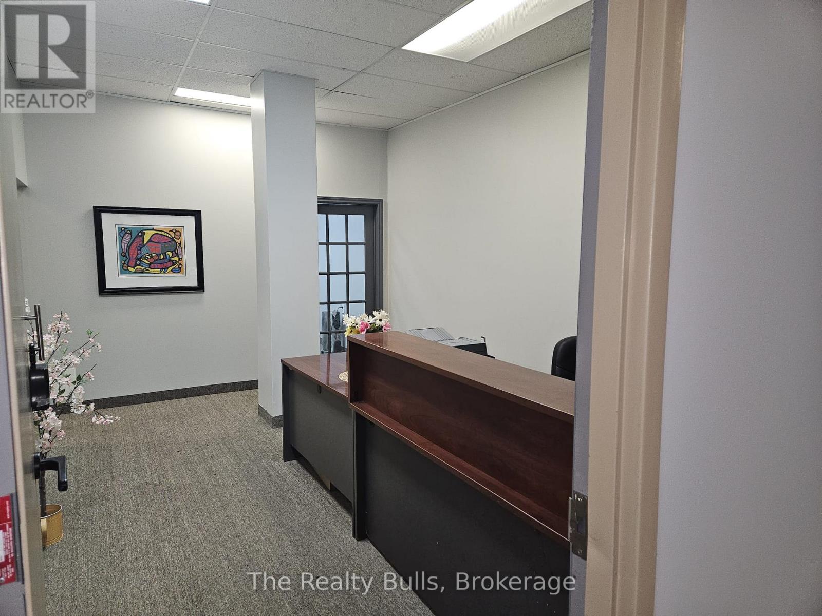 1051 Upper James Street, Hamilton, Ontario L9C 3A6 - Photo 16 - X12676894