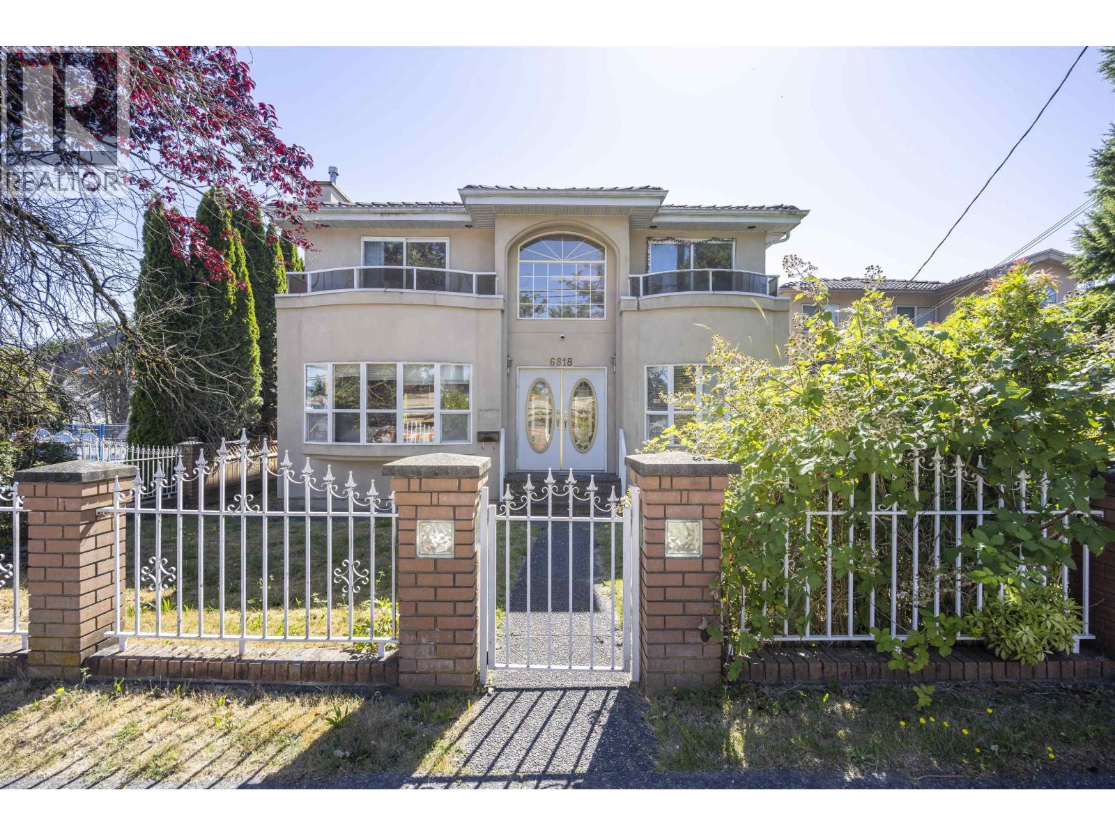 6818 GILLEY AVENUE, Burnaby, British Columbia
