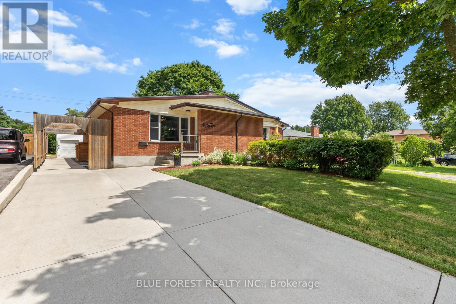 52 Almond Road, London South, Ontario  N5Z 4C4 - Photo 3 - X13482062
