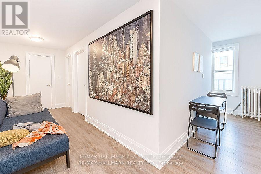 1 - 595 ST CLAIR AVENUE W, Toronto, Ontario