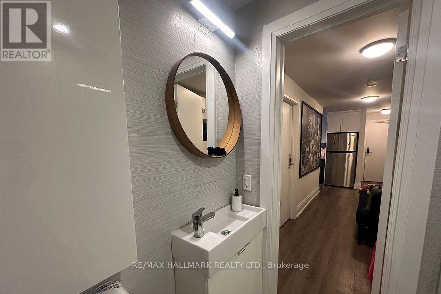 1 - 595 St Clair Avenue W, Toronto, Ontario  M6C 1A3 - Photo 10 - C13482060