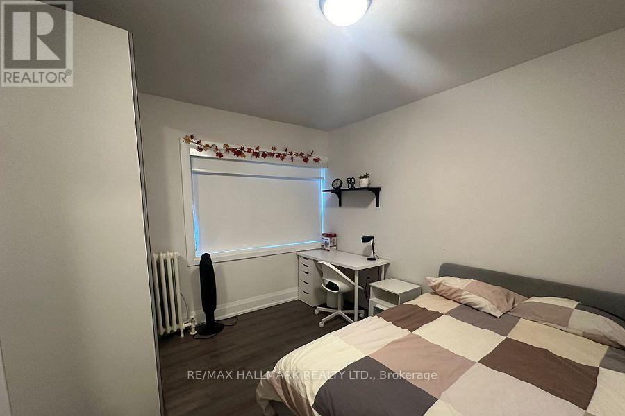 1 - 595 St Clair Avenue W, Toronto, Ontario  M6C 1A3 - Photo 12 - C13482060
