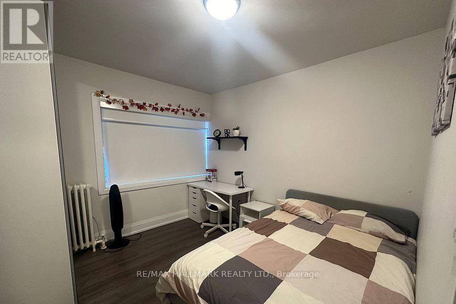 1 - 595 St Clair Avenue W, Toronto, Ontario  M6C 1A3 - Photo 13 - C13482060