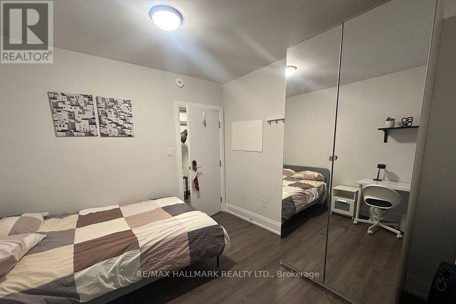 1 - 595 St Clair Avenue W, Toronto, Ontario  M6C 1A3 - Photo 14 - C13482060
