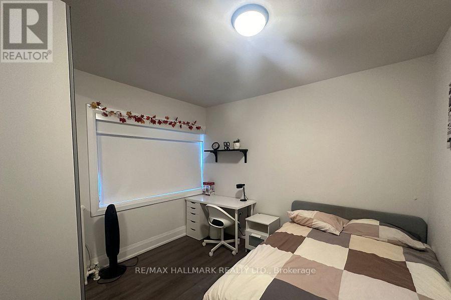 1 - 595 St Clair Avenue W, Toronto, Ontario  M6C 1A3 - Photo 15 - C13482060
