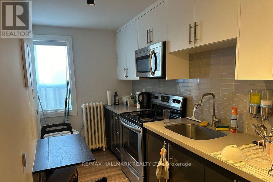 1 - 595 St Clair Avenue W, Toronto, Ontario  M6C 1A3 - Photo 3 - C13482060