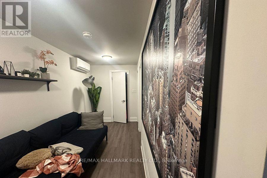 1 - 595 St Clair Avenue W, Toronto, Ontario  M6C 1A3 - Photo 7 - C13482060