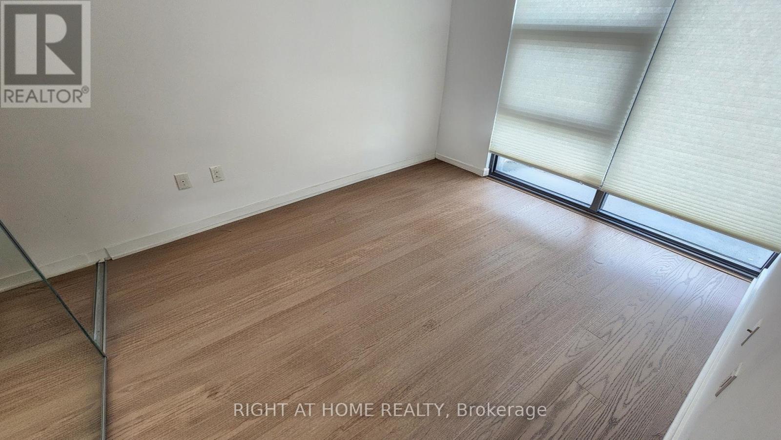 4301 - 11 Wellesley Street W, Toronto, Ontario M4Y 0G4 - Photo 4 - C13477266