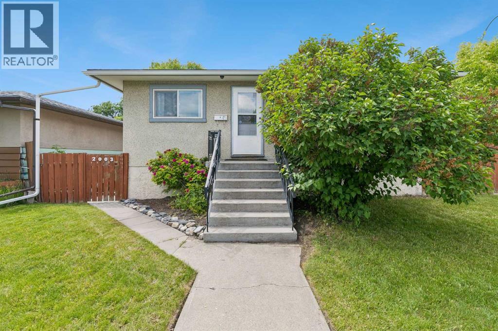 2001 46 Street SE, Calgary, Alberta  T2B 1K5 - Photo 5 - A2288676