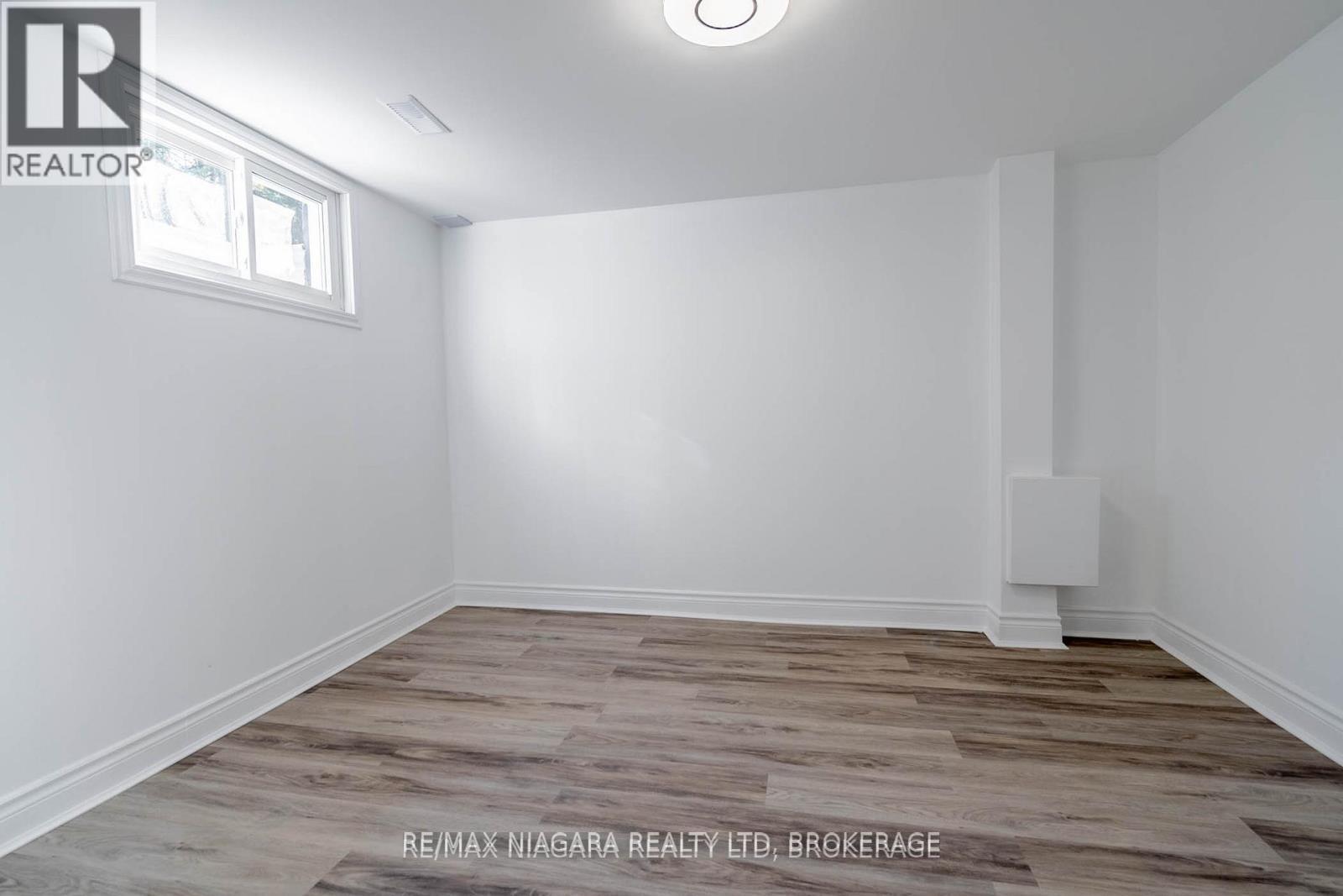 Lower - 22 Chantler Road, Welland, Ontario  L3C 4M5 - Photo 7 - X13482098