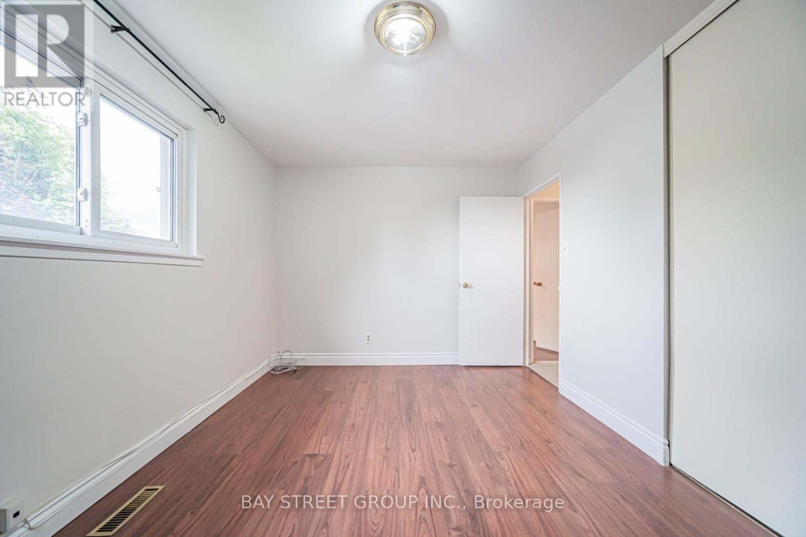 296 Killdeer Street W, Oshawa, Ontario  L1G 6X3 - Photo 5 - E13482082