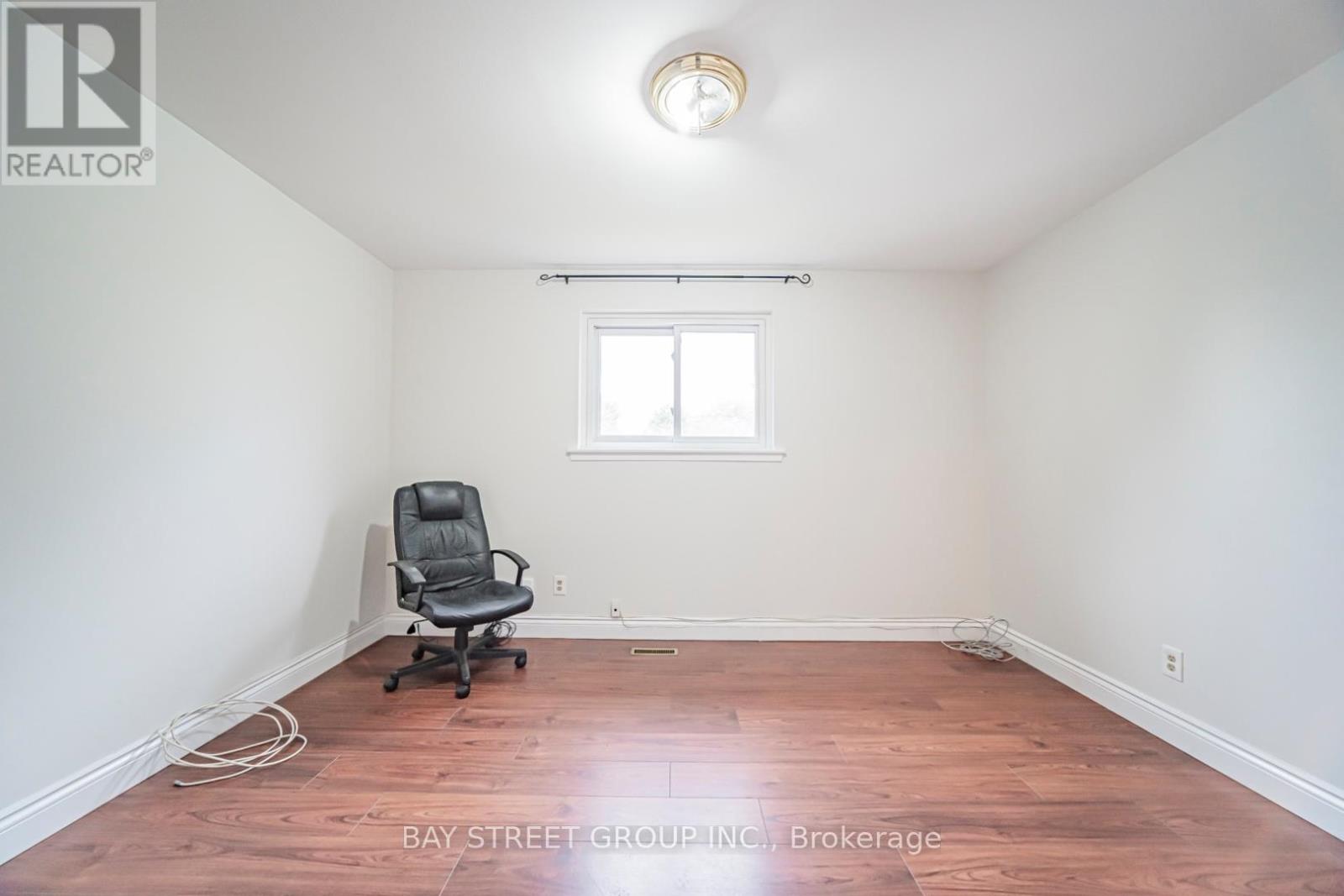 296 Killdeer Street W, Oshawa, Ontario  L1G 6X3 - Photo 7 - E13482082
