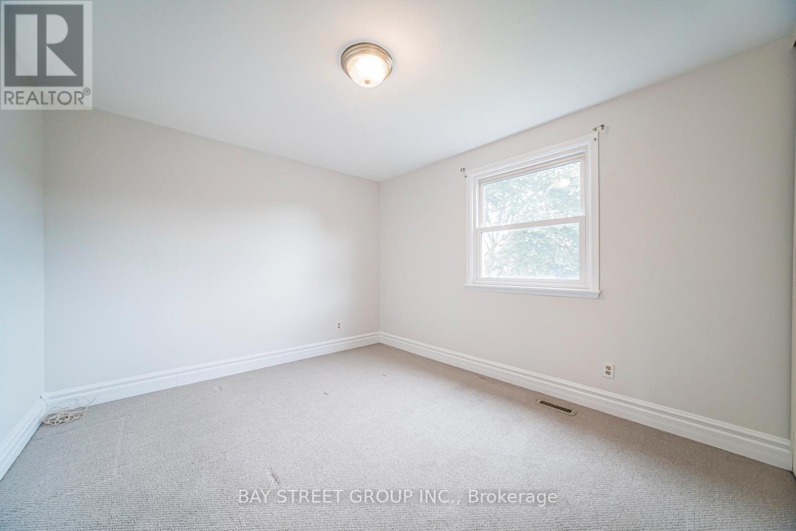 296 Killdeer Street W, Oshawa, Ontario  L1G 6X3 - Photo 8 - E13482082