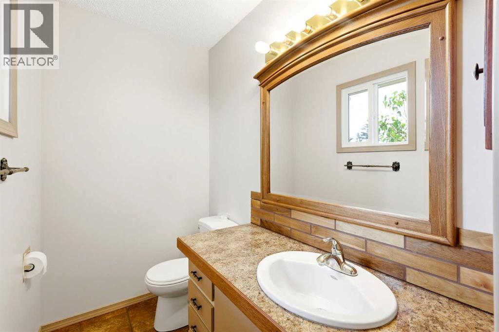 1251 Hunterquay Hill Nw, Calgary, Alberta  T2K 4T3 - Photo 20 - A2322995