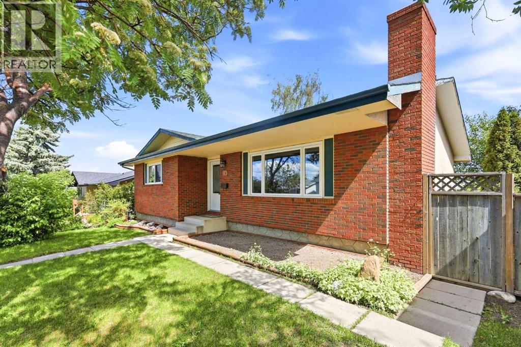 1251 Hunterquay Hill Nw, Calgary, Alberta  T2K 4T3 - Photo 4 - A2322995