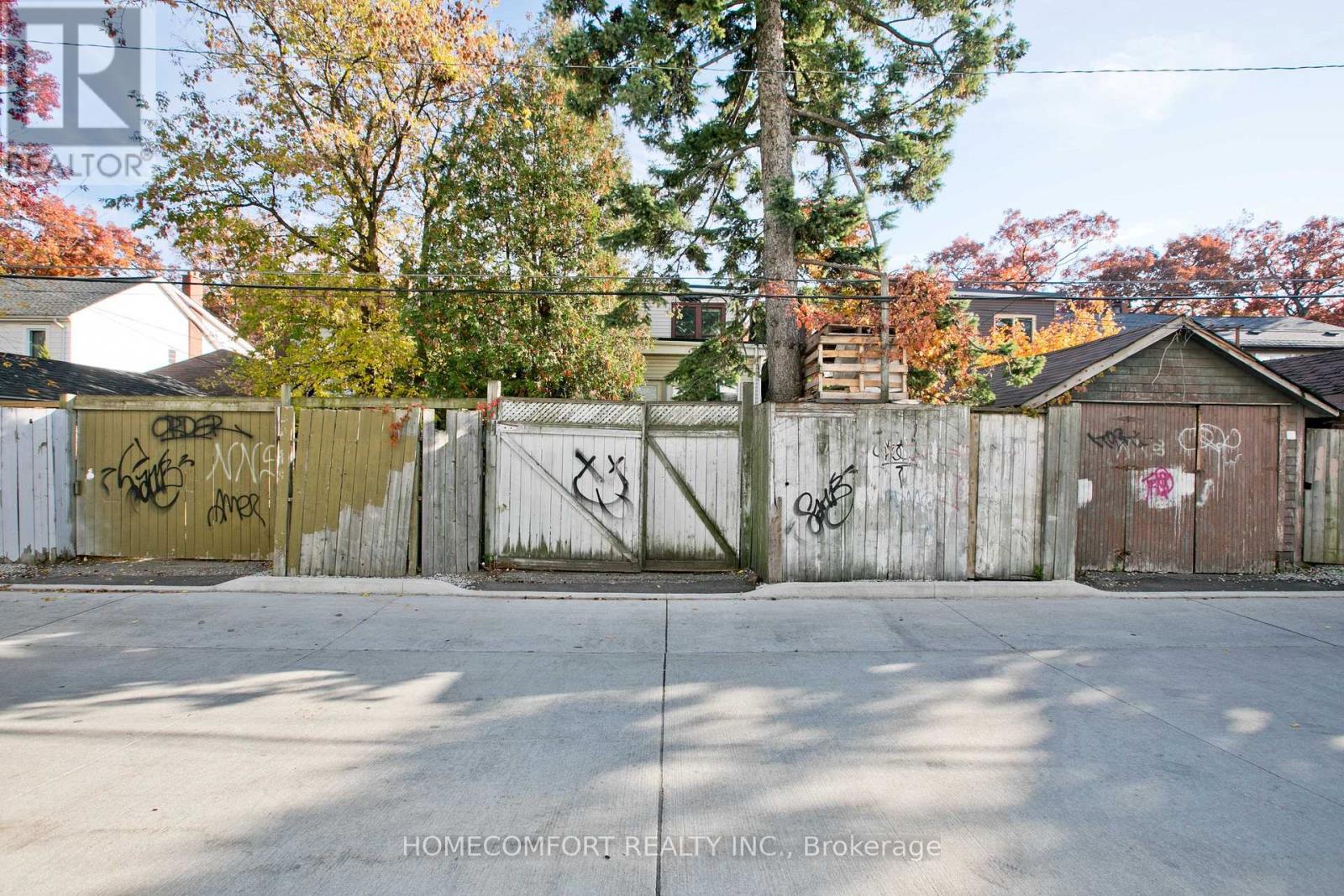 62 Keystone Avenue, Toronto, Ontario  M4C 1H4 - Photo 30 - E13482144