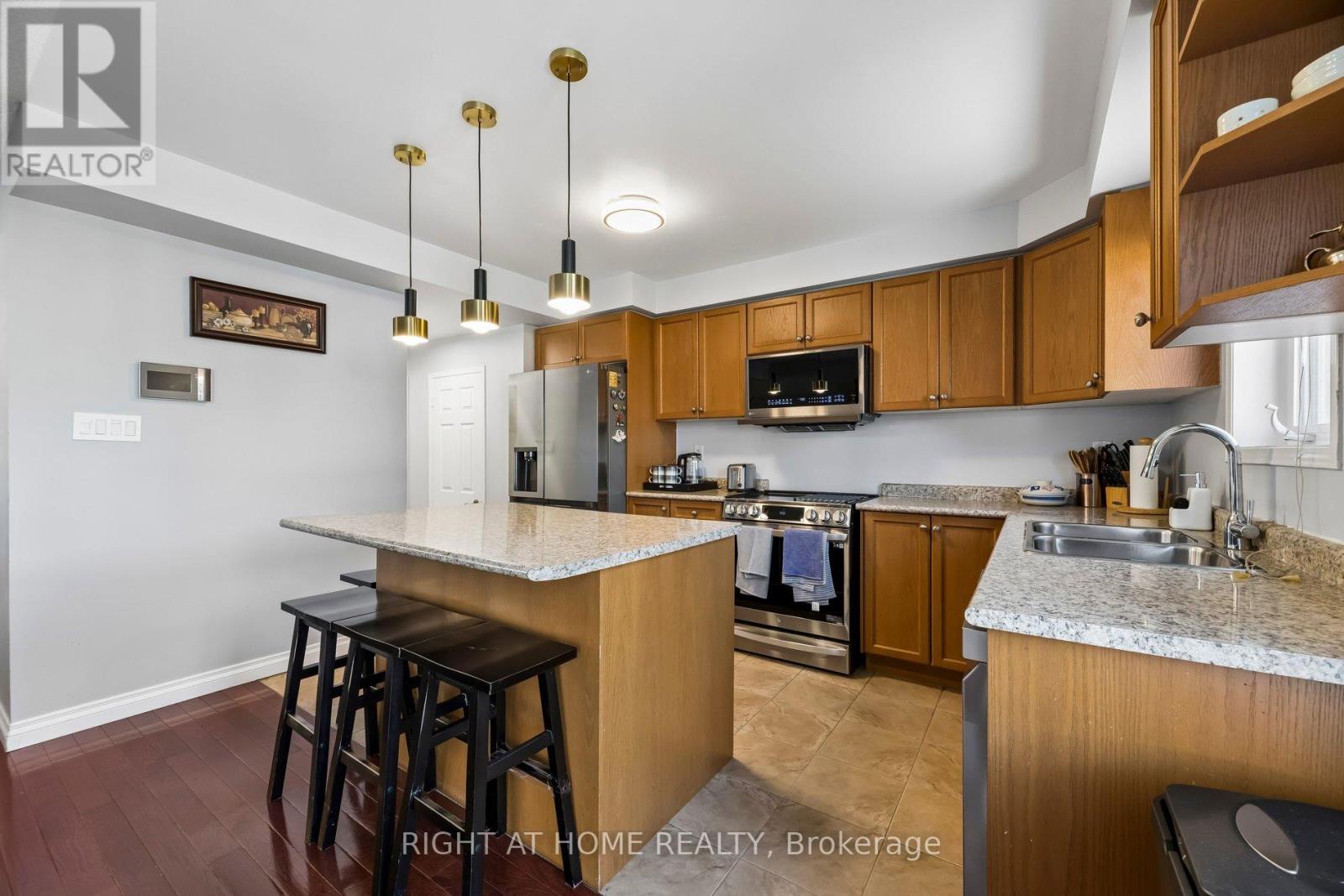 16 Kinrade Crescent, Ajax, Ontario  L1Z 0M6 - Photo 15 - E13482150