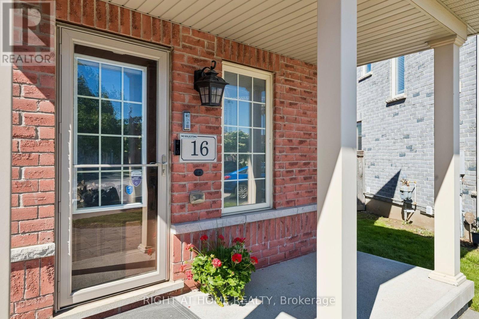 16 Kinrade Crescent, Ajax, Ontario  L1Z 0M6 - Photo 4 - E13482150