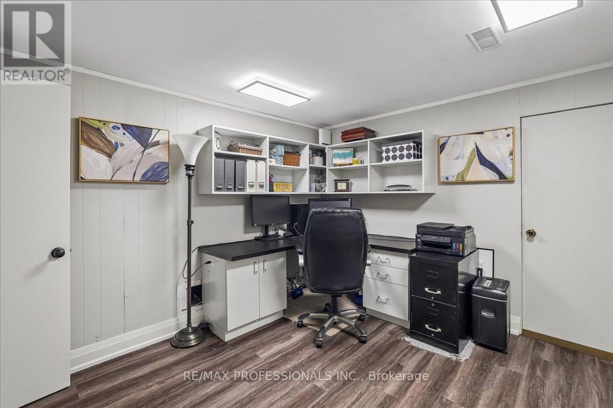 28 Spring Garden Road, Toronto, Ontario  M8Z 3X1 - Photo 18 - W13482158