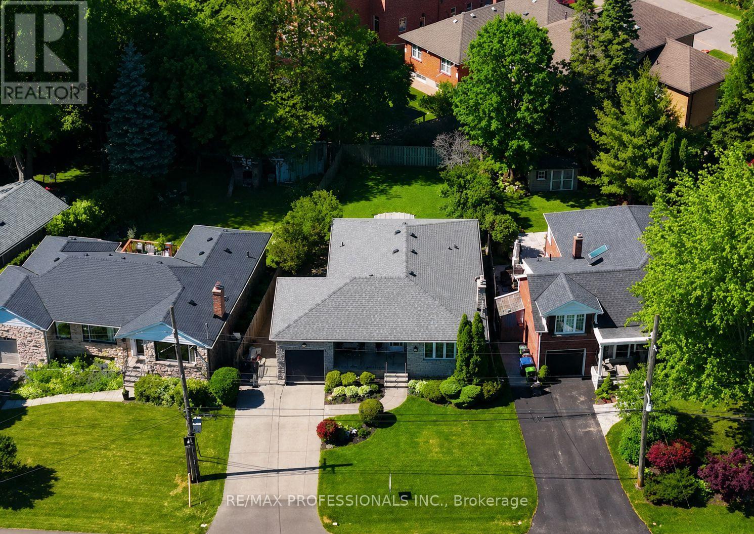 28 Spring Garden Road, Toronto, Ontario  M8Z 3X1 - Photo 2 - W13482158